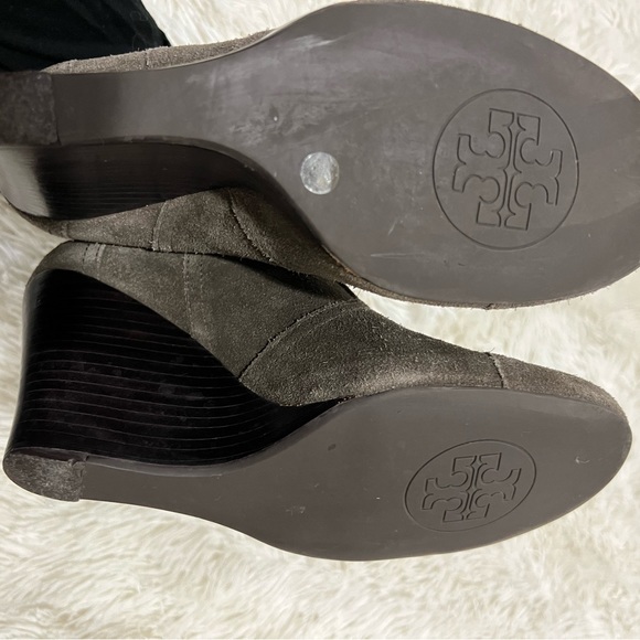 Tory Burch Adrienne Suede Wedge Booties - Size 9.5 - Picture 7 of 9